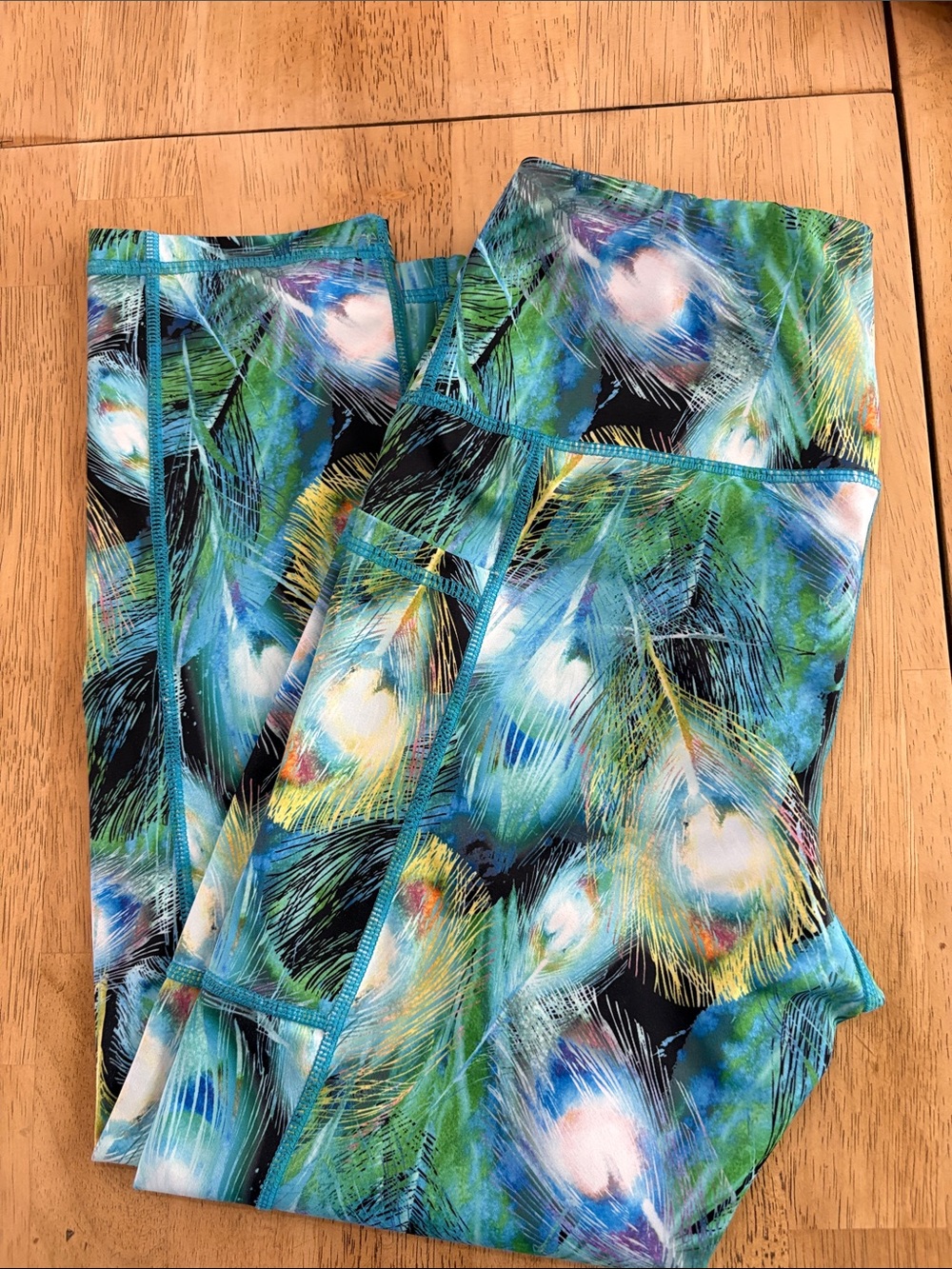 Constantly Varied Gear Peacock Capri Leggings